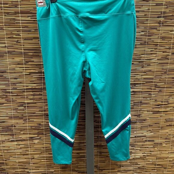 ID Ideology Plus Size Striped Side Pocket 7/8 Leggings, Created for‎ Macy's Size - Picture 2 of 3